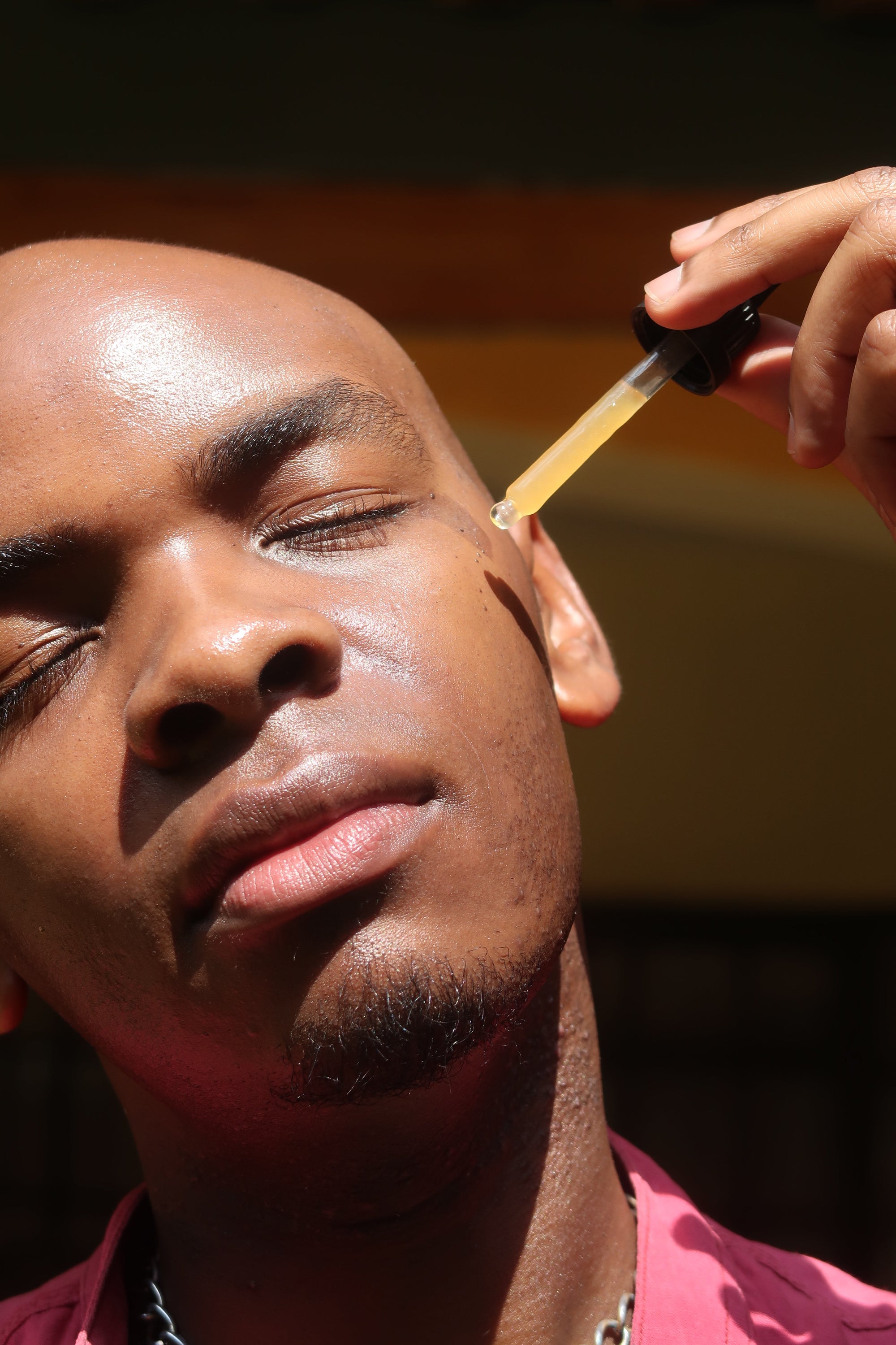 Plant-Based Retinol Alternative: Bakuchiol and Spirulina Serum