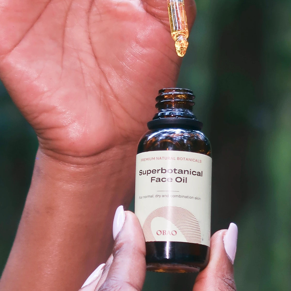 Close-up from Superbotaical face Oil with baobab