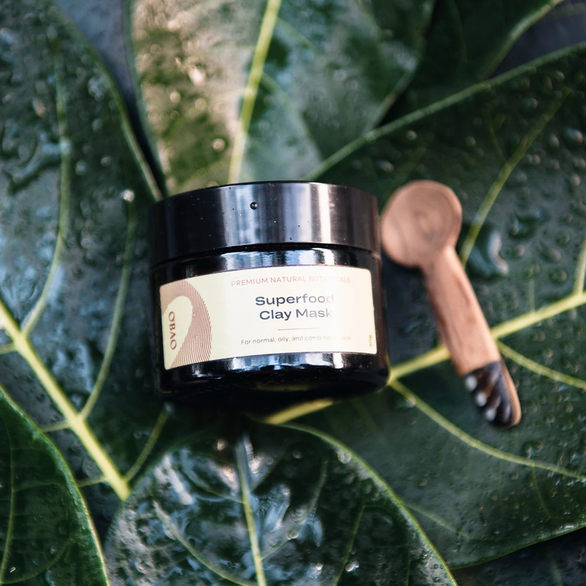 OBAO Superfood Clay Mask with facial mask applicator