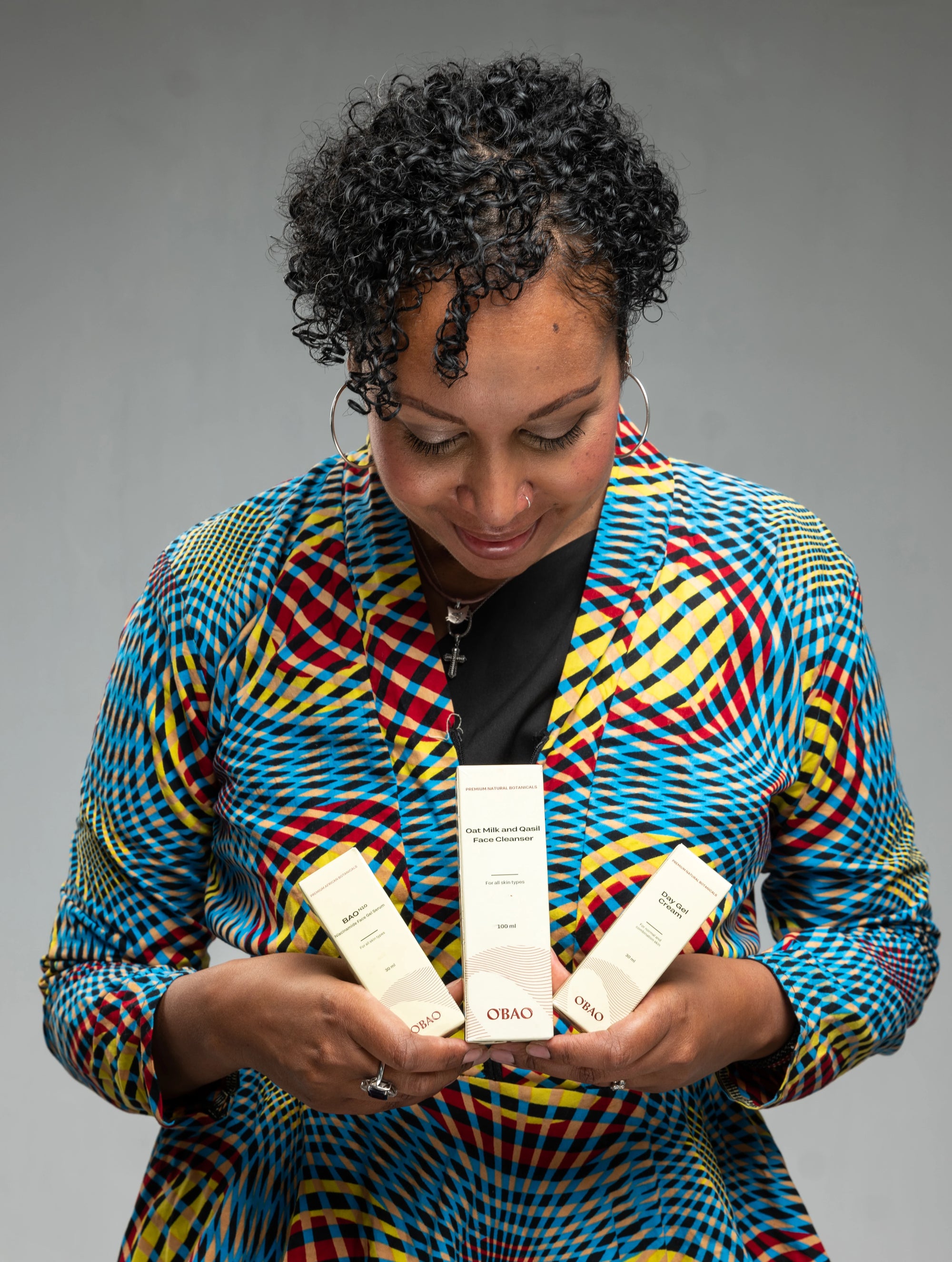 Suzie Wokabi presenting baobab skincare products